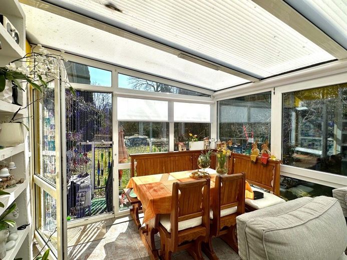 HORN IMMOBILIEN ++ gemütliches Zuhause in Wilsickow bei Pasewalk, ruhige Lage! – beheizter Wintergarten