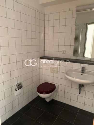 * 4 Zimmer * 2 Badezimmer * 2 Loggias * TOP-Lage * – Badezimmer
