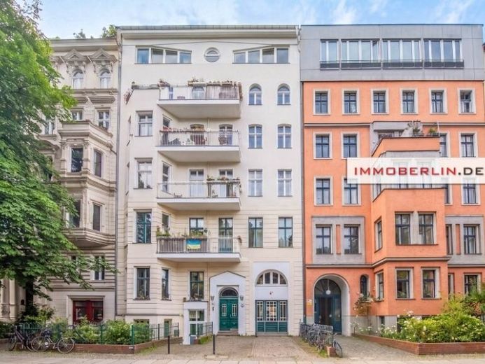 IMMOBERLIN.DE - Charmant in Ruhelage! Feine Altbauwohnung beim Gleisdreieck Park – Foto 1