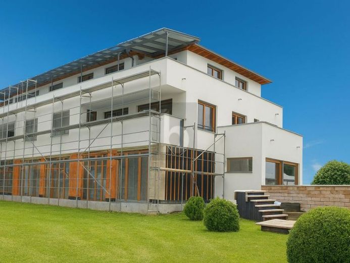 ERSTBEZUG EXKLUSIVER NEUBAU AM CHIEMSEE WHG 4/9 – फोटो 1
