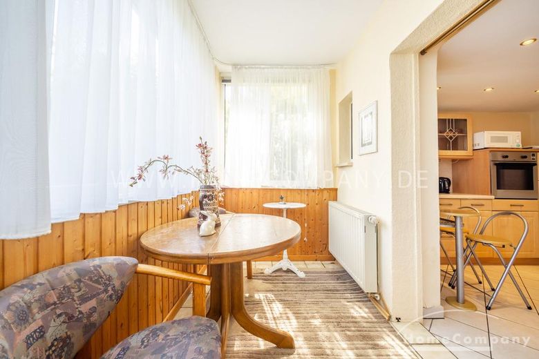 14050 HomeCompany Dresden مفروش/مؤثث شقة جميلة من 3 غرف في فايسن هيرش مع استخدام الحديقة بحد أقصى 3 أشخاص – 230f0ef0ce356b7599cb3921be6e171e717f38d9.jpg