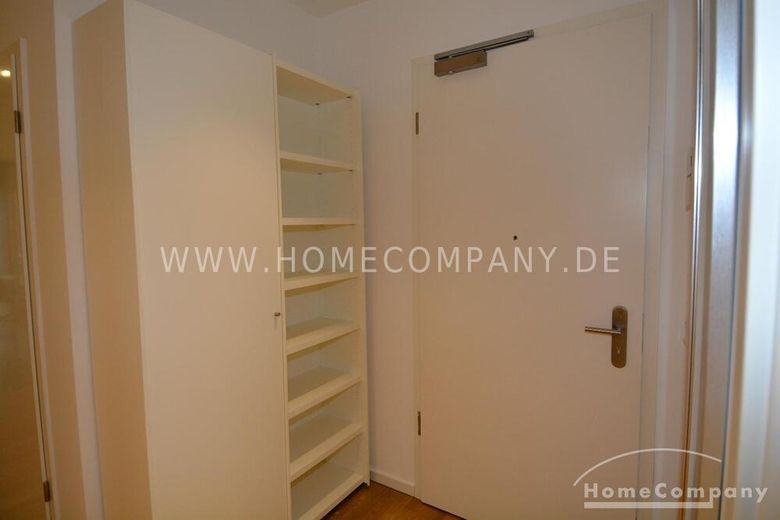 Moderne Wohnung mit Blick auf den Gleisdreieck-Park, möbliert – b1b1a9e637cee0a87ba1849b16472b99a740ccaa.jpg