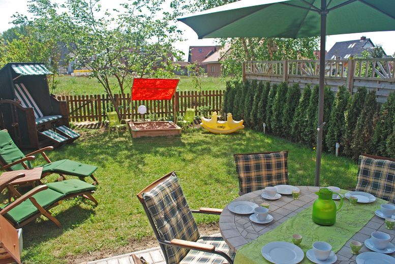 Terrasse mit Garten
