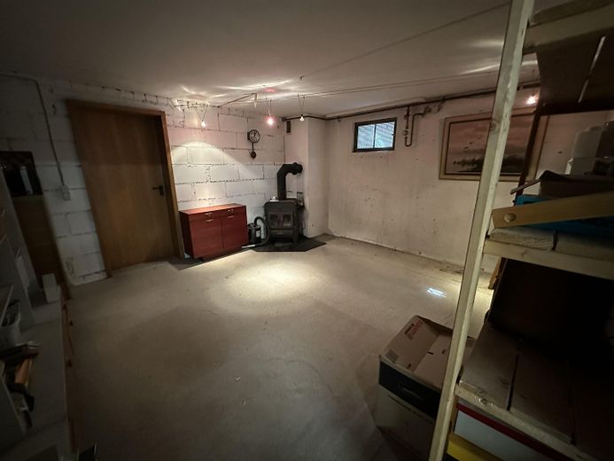 Casa pareada en venta en Pfungstadt-Esb./Eich – Wohnkeller