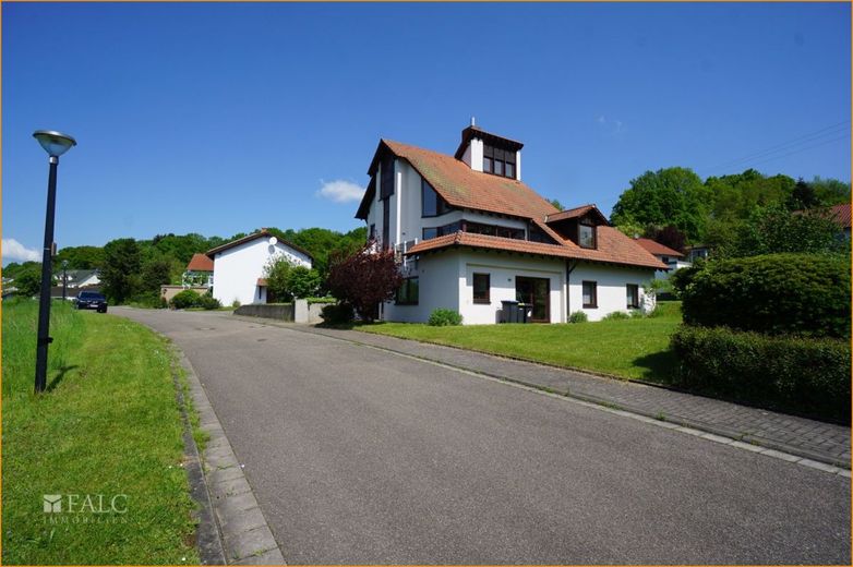 Straßenansicht