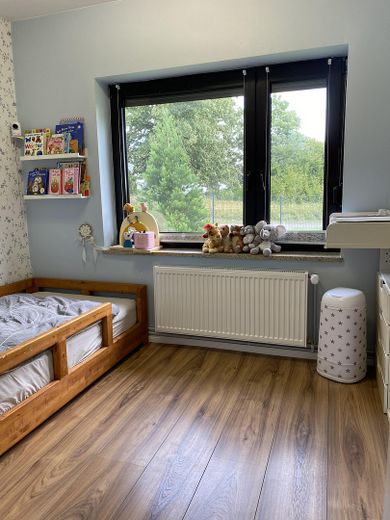 Einfamilienhaus mit großem, gepflegtem Grundstück – provisionsfrei von privat – Kinderzimmer 2