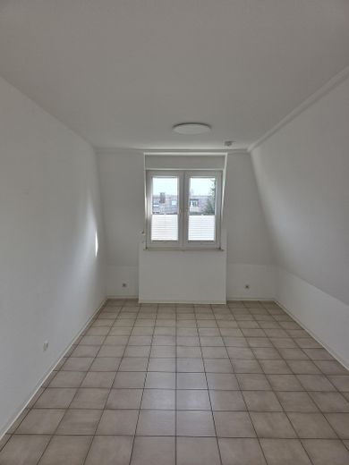 Rara opportunità nel Kreuzviertel: appartamento su due livelli, ca. 145 m², 4 locali, balcone – senza provvigione – 3. OG_'Eltern' (3)