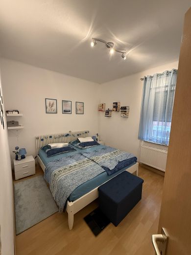 Helle 3-Zimmer-Wohnung in Untertürkheim mit Wohlfühlcharakter – Schlafzimmer