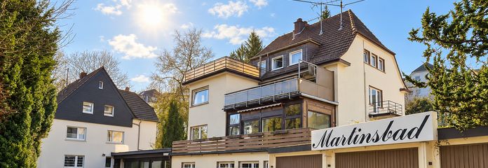 Deux immeubles d’habitation à logements multiples avec potentiel commercial – Sicht vom Hof