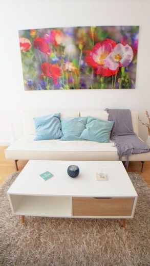 15% RENDITE: 4 VOLLMÖBLIERTE SMART-HOMES IN CITY-BESTLAGE – Design-Schlaf-Sofa