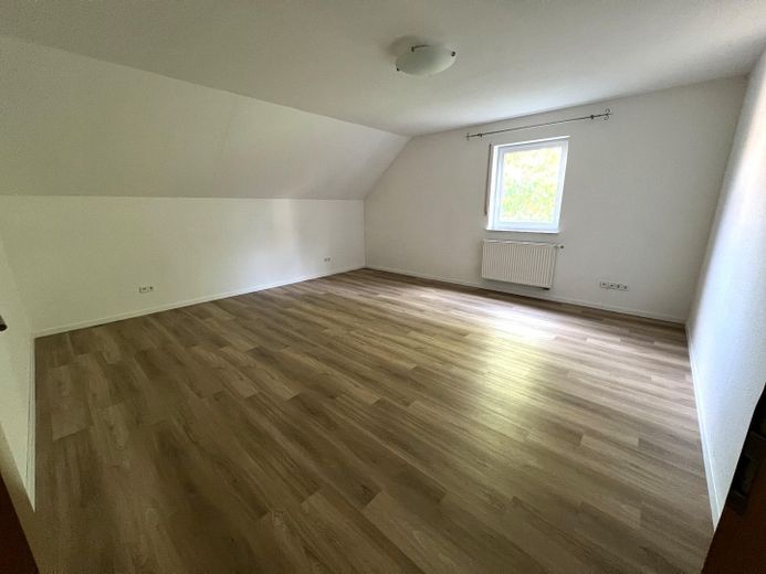 Przestronny dom rodzinny z mieszkaniem dla gości w Reichenbach-Steegen – Hauptschlafzimmer 