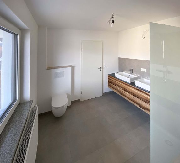 Bad mit Einbauten vom Schreine