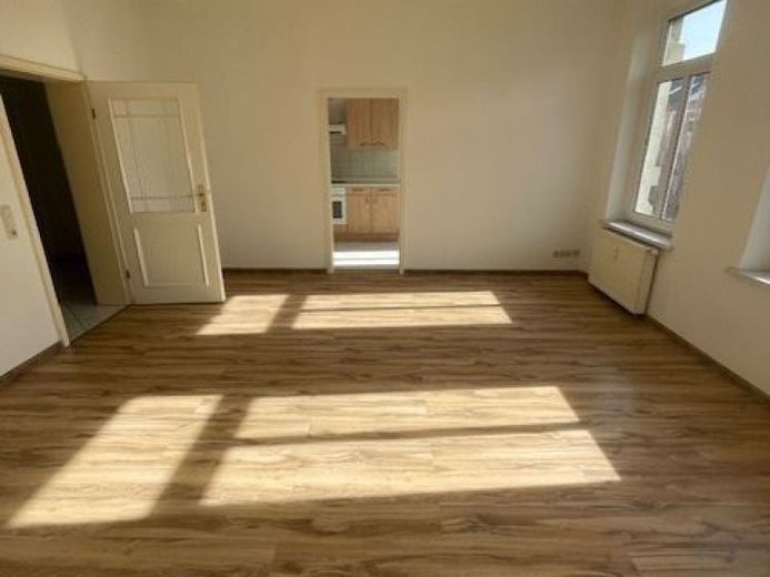Gut geschnittene 3-Raum-Wohnung im 2.OG in der Bahnhofsvorstadt – Foto 1