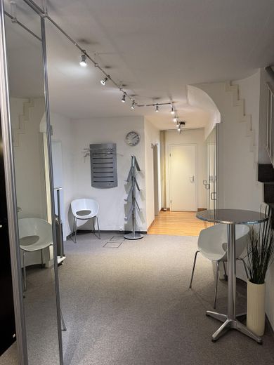 Moderne Praxis- oder Bürofläche in Top-Lage – Flur