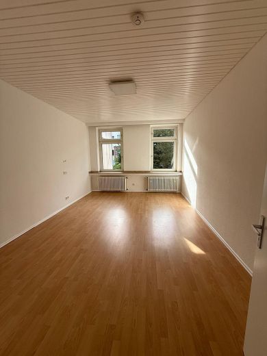 Відремонтована: 3-кімнатна квартира з вбудованою кухнею та садом, 86 м², можна заселятися відразу, Гекінгхаузен (поблизу парку Бармер-Анлаген) – Schlafzimmer 2