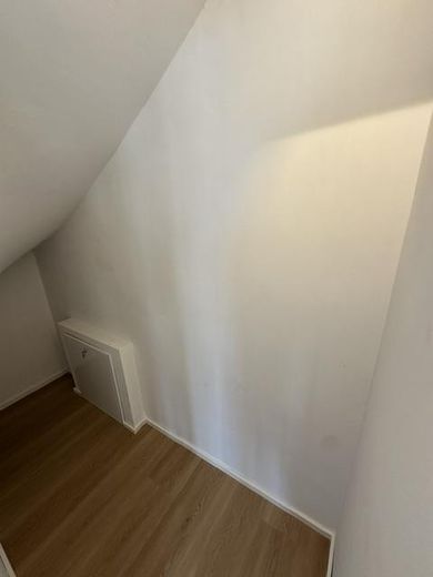Neubau - Erstbezug - Maisonette - 3 ZW inkl. EBK, Stellplatz, Keller, ca. 66m² Wfl. – Abstellkammer