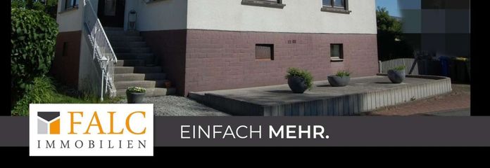 +++Großes Einfamilienhaus mit einem großzügigem Grundstück und 2 Garagen+++ – Hauseingang