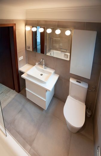 Luxuriöse 3-Zimmer Wohnung in Hoffnungsthal, edle Einbauküche mit Vollausstattung – Badezimmer 3