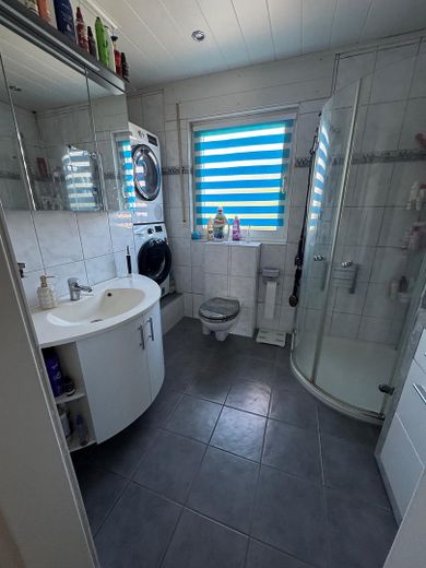 Gepflegtes Reihenmittelhaus mit Wintergarten, Sauna und schönem Garten in ruhiger Wohnlage – Badezimmer