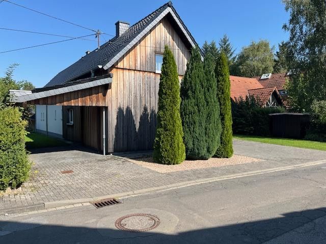 Carport zur vorderen Wohnung