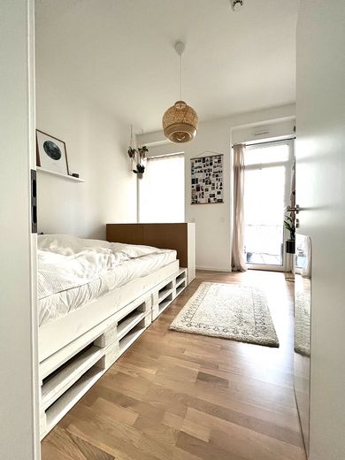 Moderne 3-Zi-Wohnung mit 2 Balkonen, hohen Decken uvm. – Schlafzimmer