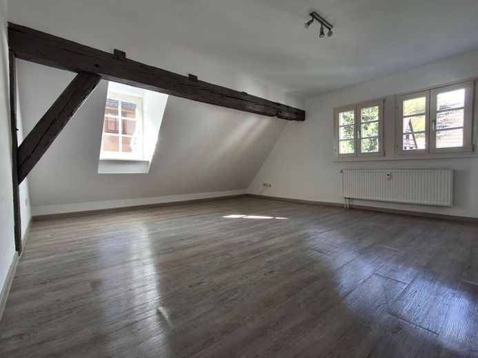 Appartement attractif de 4,5 pièces à la lisière de la vieille ville – Wohnzimmer