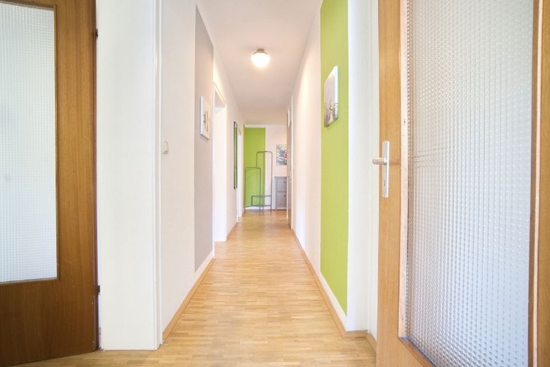Attraktive möblierte und komplett ausgestattete Wohnung mit Gästezimmer und Internetzugang in Gelsenkirchen-Buer – ca8ab5ec7013cee0714c77840886bdb24183cbf0.jpg