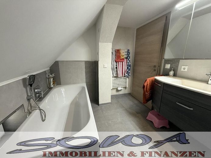 Modernisiertes Einfamilienhaus in Wellheim mit , Nebenräumen und Carport - Ein Objekt von Ihrem Immobilienpartner SOWA Immobilien und Finanzen – Bild 19