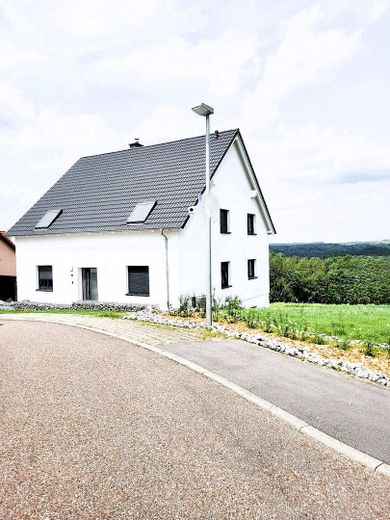 Modernes KFW 55 Einfamilienhaus – Aussicht