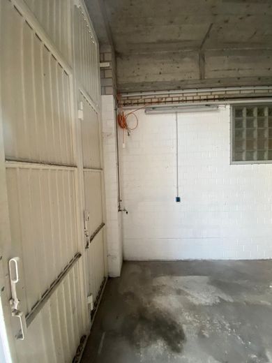 Lager-/Produktionsfläche mit Büro in Wuppertal-Vohwinkel – LKW- Garage