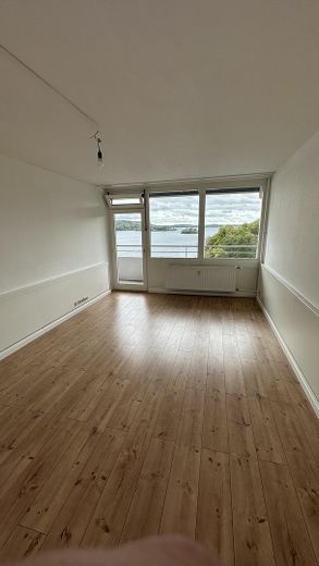 Mooi appartement met 2 kamers en uitzicht op het meer – Foto 1