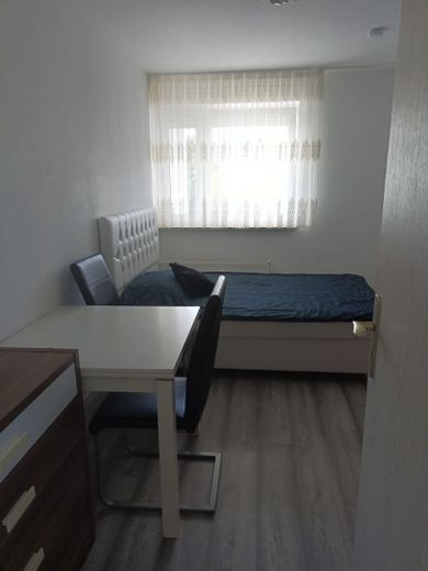 Affascinante appartamento di 3,5 locali in complesso residenziale adatto alle famiglie – Foto 8