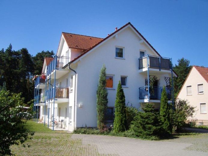Moderne Singlewohnung oder Pendlerapartment mit Balkon – Foto 1
