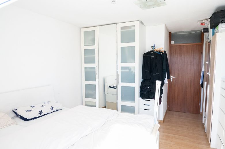 *Provisionsfreie* Helle 3,5-Zimmer-Dachgeschosswohnung in Holzgerlingen – Schlafzimmer Bild 2