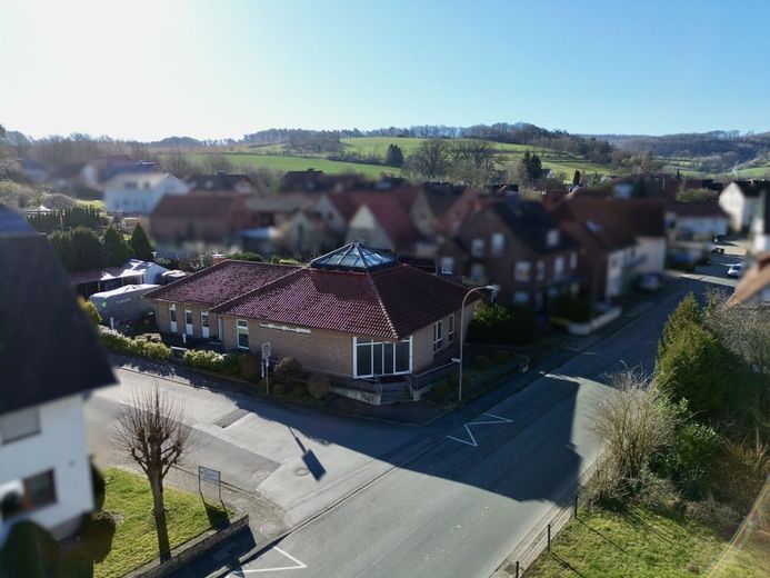 Ein Zuhause, das mit Ihrer Familie wächst -  Großzügiger Bungalow - 240 m² Raum für Ideen, Leben &amp; Zukunft – Außenansicht - Weitblick