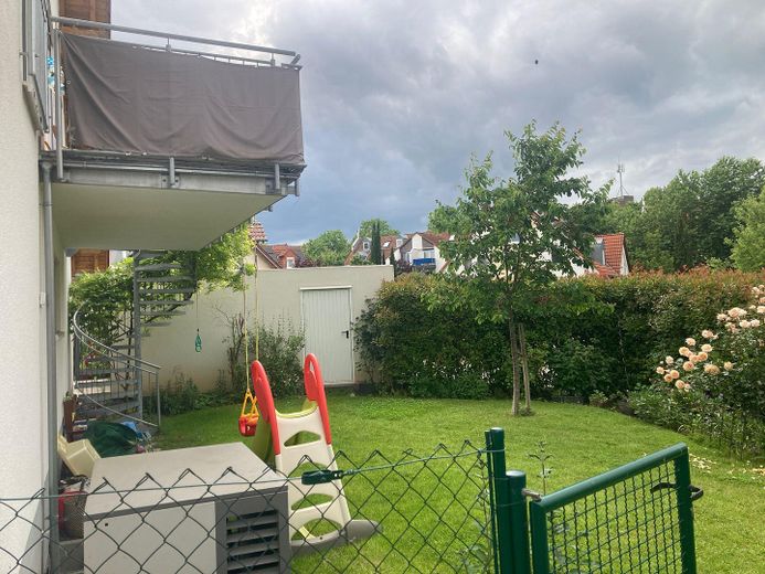 eigener Garten und Balkon