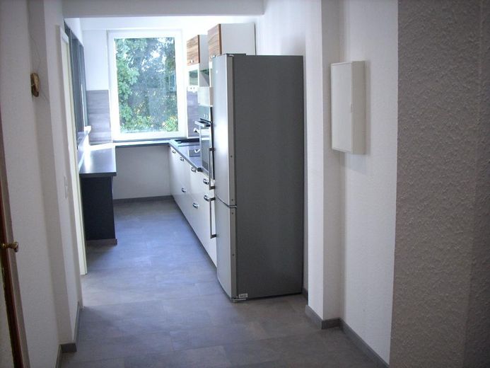Première occupation - Appartement de 4 pièces rénové au rez-de-chaussée à Obersprockhövel – Küche - Flur
