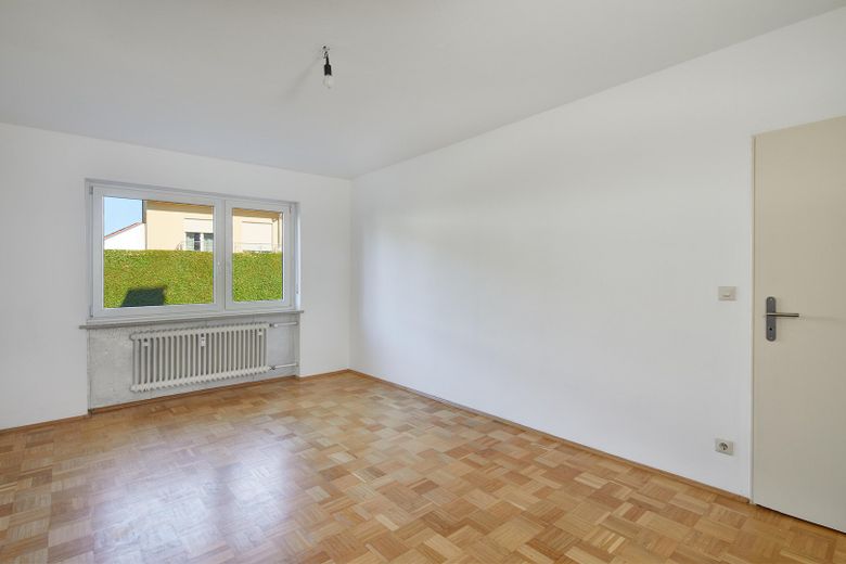 Schlafzimmer mit Parkett