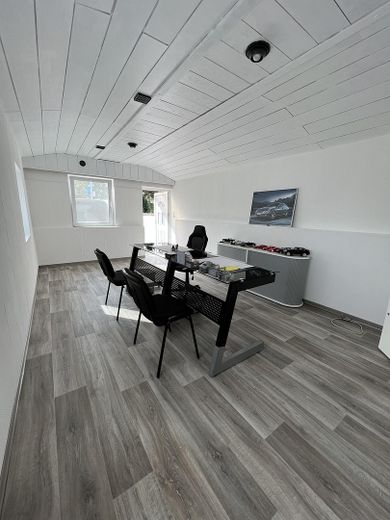 1–2 Familienhaus mit ca.300 m² Wfl.auf großzügigem 1.050-m²-Grundstück–ideal für Wohnen und Arbeiten – Partyraum/Fitnessraum/Büro