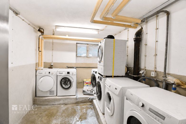 MFH in Weilheim mit 5 Einheiten, guter Vermietbarkeit und Entwicklungsperspektive – Waschküche