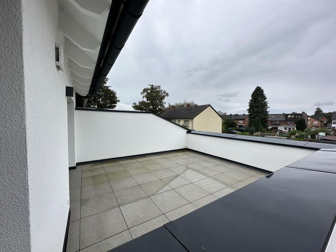 Premium 3-Zimmer-Maisonette-Wohnung mit offener Wohn-Ess-Küche, Dachterrasse & Fußbodenheizung – OG Dachterrasse