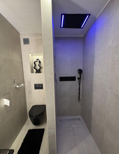 Modernisierte 3-Zimmer-Wohnung mit 2 Loggien, Garage & Aufzug – Foto 8