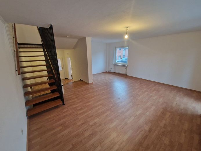Reiheneckhaus in Kernstadtlage, provisionsfrei, Loggia, Vollkeller, Stellplatz – 20260220_164104