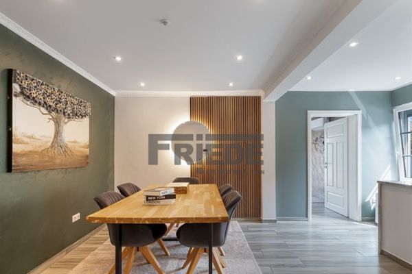 Maison individuelle largement modernisée avec double garage, sauna et grenier aménagé