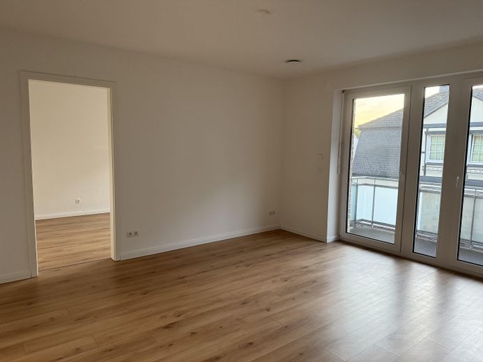 Moderno appartamento di 2 locali con balcone in posizione centrale a Pinneberg – Foto 2