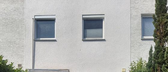 Modernisiertes Reihenmittelhaus in ruhiger Lage – Ansicht Strasse
