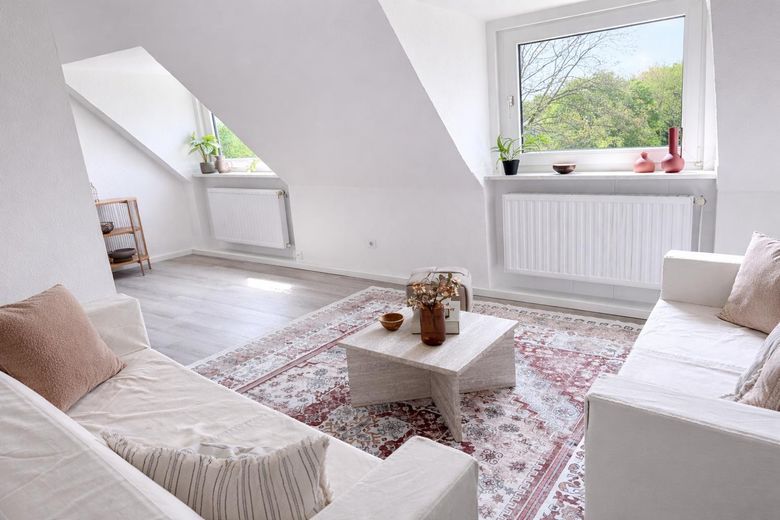 Nach Kernsanierung - Top moderne Wohnung – Foto 3