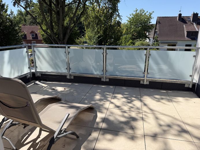 Zentrale 2-Zimmer OG-Wohnung im Grünen (mit Wärmepumpe) Immelmannstr./In der Ahe – Dachterrasse 