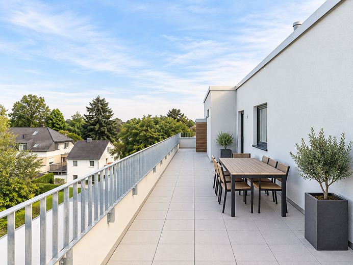 Neubau Penthouse 66 qm Terrasse, EBK, Stellplatz und Aufzug – Foto 2