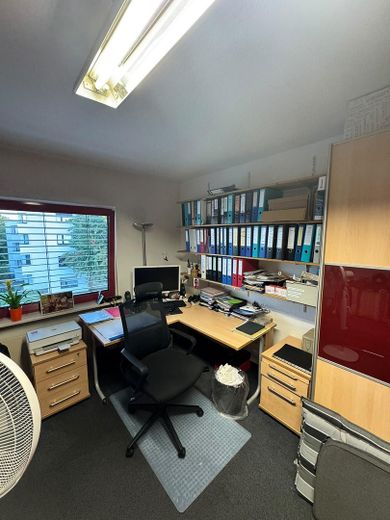 Büroetage OG mit Wohnung darüber 1,OG von Privat zu vermieten – Foto 9